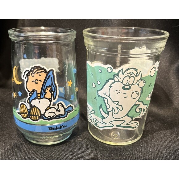 Set of 2 Welchs VTG 1994 Looney Tunes & 2001 Peanuts Jelly Jars Drinking Glasses - Picture 1 of 10
